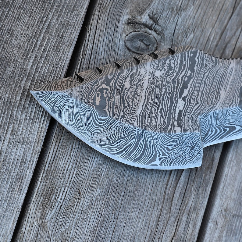 Tracker Damascus Steel Hunting Knife - Collectible Fixed Blade Full Tang Outdoor Knife with Leather Sheath