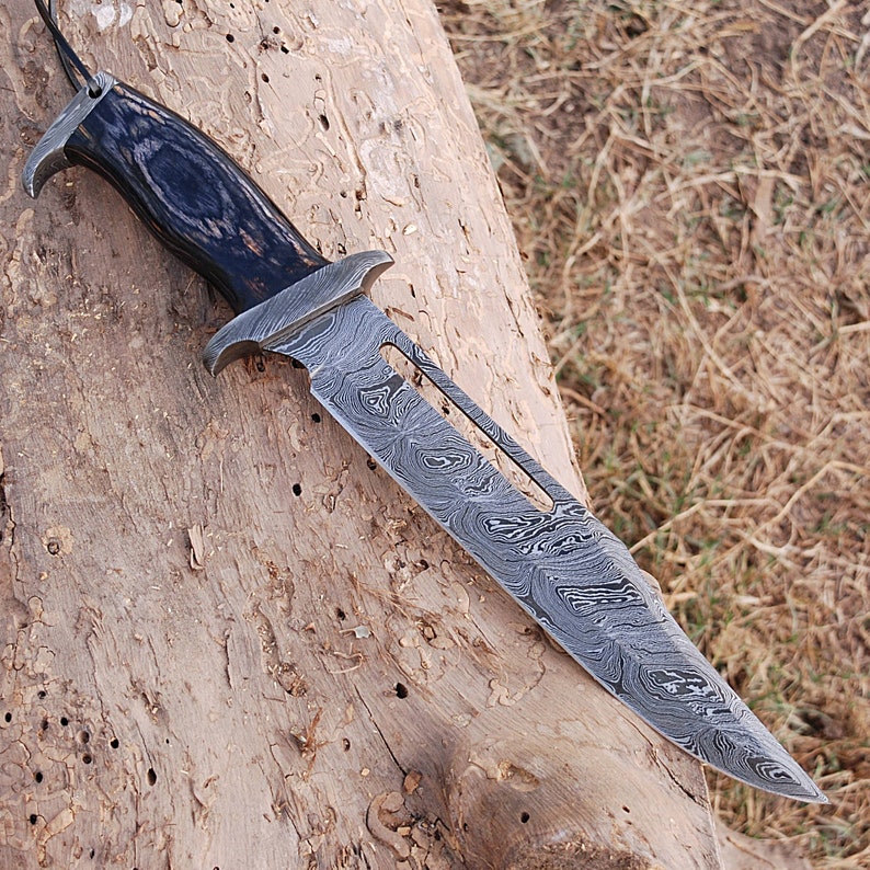Damascus Steel Clip Point Bowie Hunting Knife With Leather Sheath