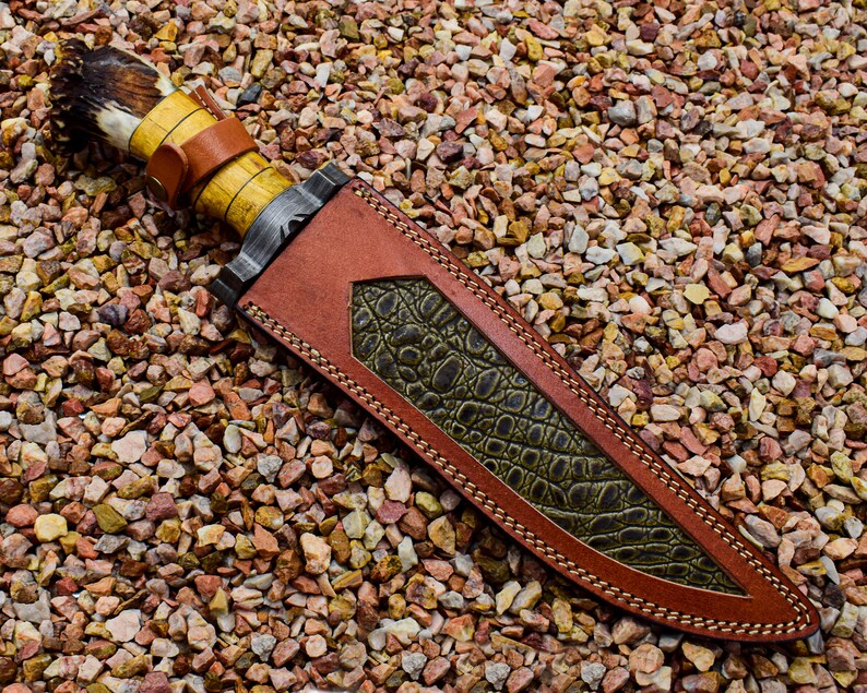 Stag Antlers Crown Handle Handmade Damascus Steel Knife with Free Leather Sheath