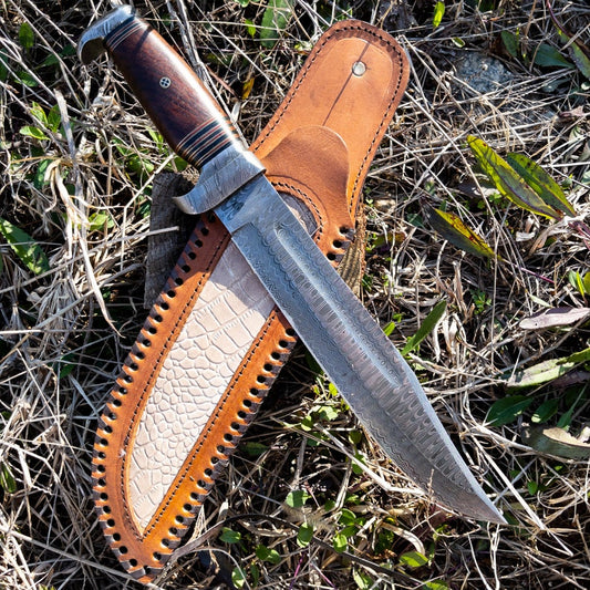 Damascus Steel Outdoor Knife - Collectible Bowie Hunting Knife with Leather Sheath