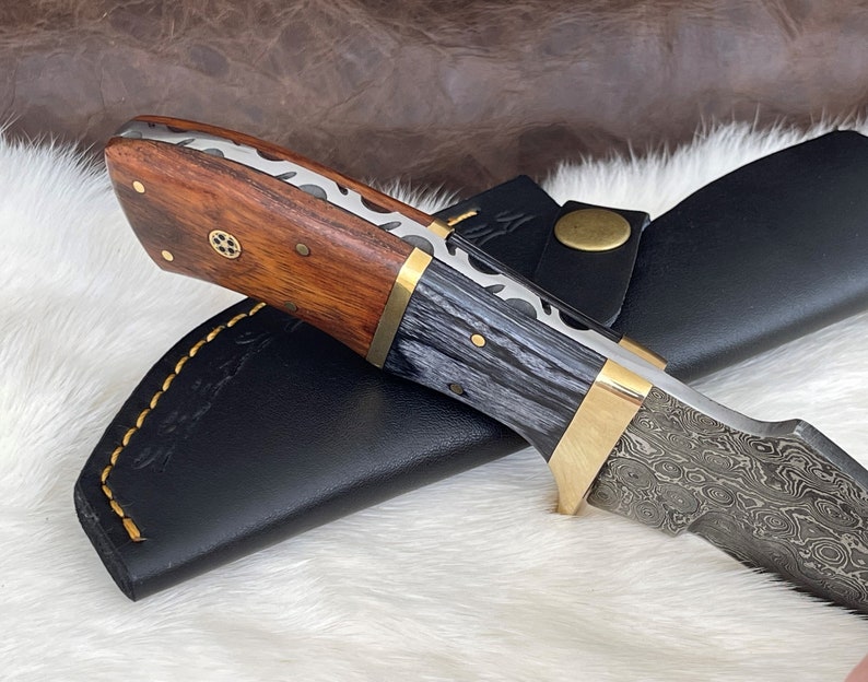 Custom Handmade Damascus Steel Gut Hook Hunting Knife With Leather Sheath