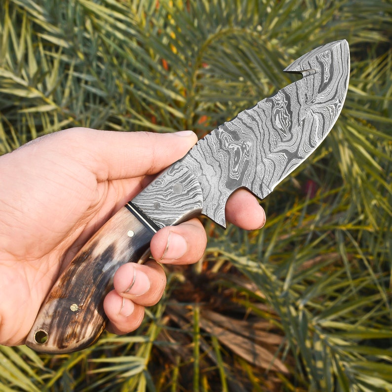 Handmade Damascus Steel Gut Hook Hunting Knife