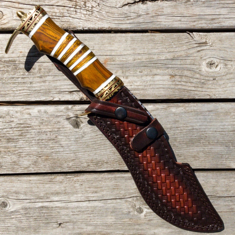 Damascus Steel Decorative Collectible Hunting Knife with Leather Sheath