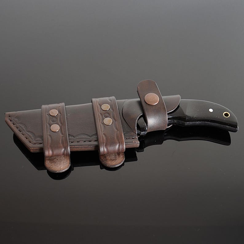 Full Tang Damascus Tanto Knife with Black Buffalo Horn Handle and Handmade Horizontal Leather Belt Sheath