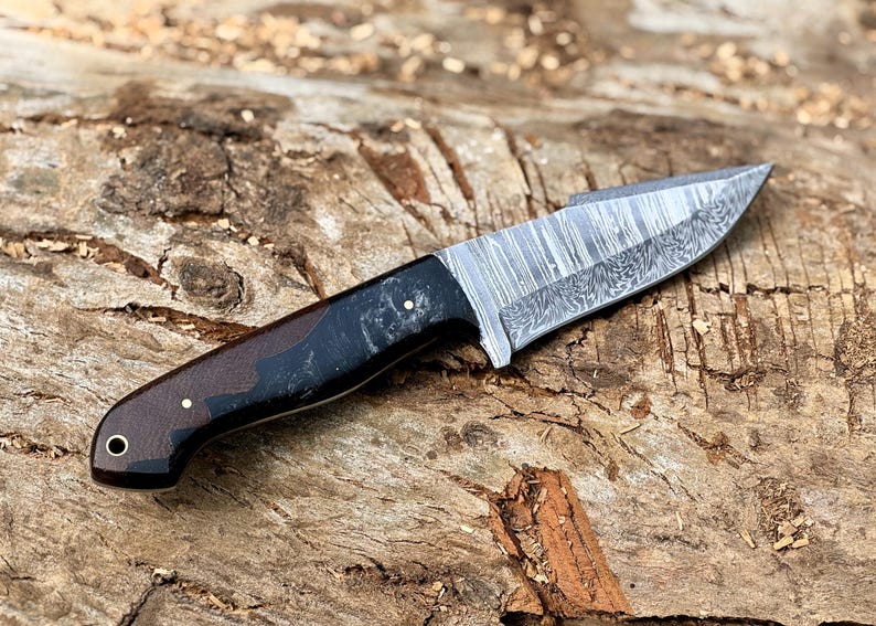 Hand Forged Damascus Steel Hunting Knife Resin & Wood Handle With Leather Sheath