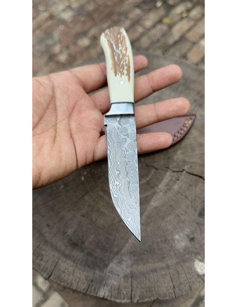 Handmade Damascus Steel Skinner Knife