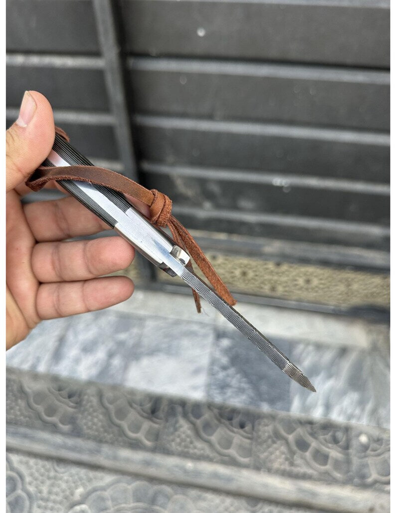 Handmade Damascus Steel Skinner Knife