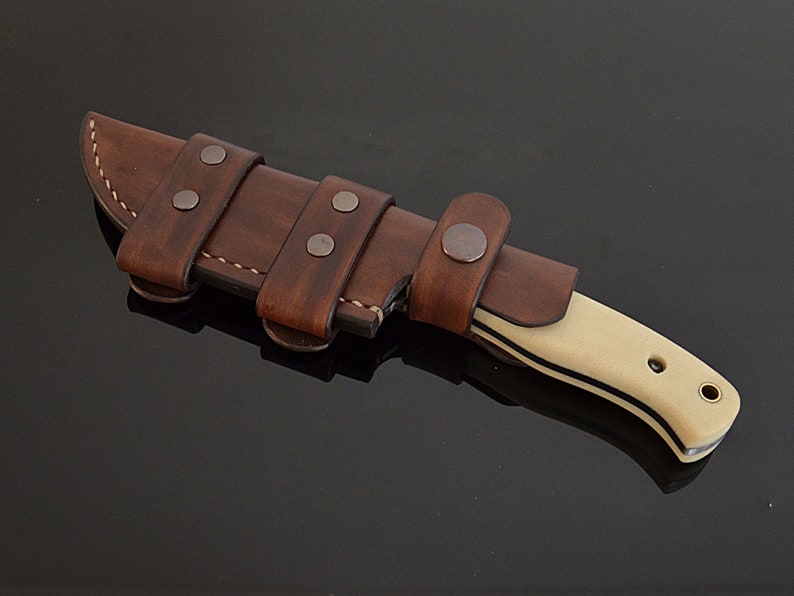 Full Tang Damascus Steel Hunting EDC Bushcraft Knife with Handmade Horizontal Leather Sheath