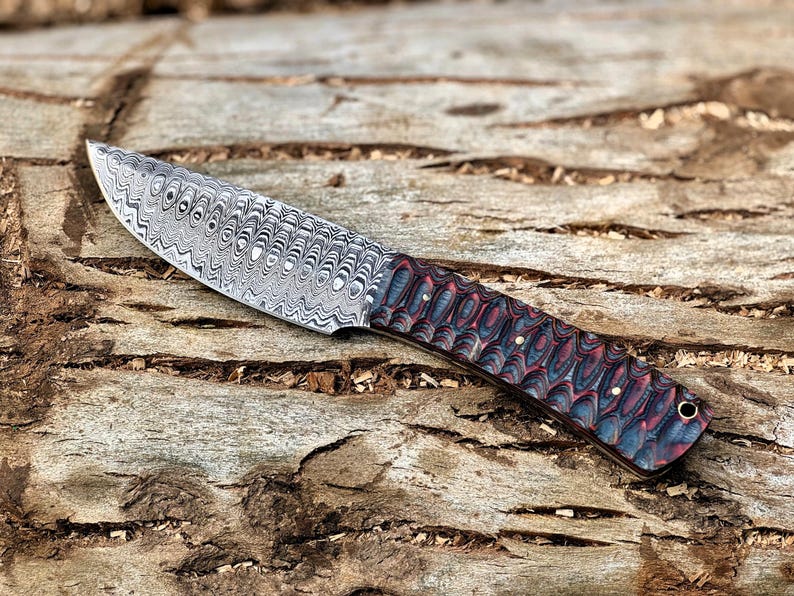 Handmade Damascus Steel Skinning Knife Ergonomic Handle With Leather Sheath