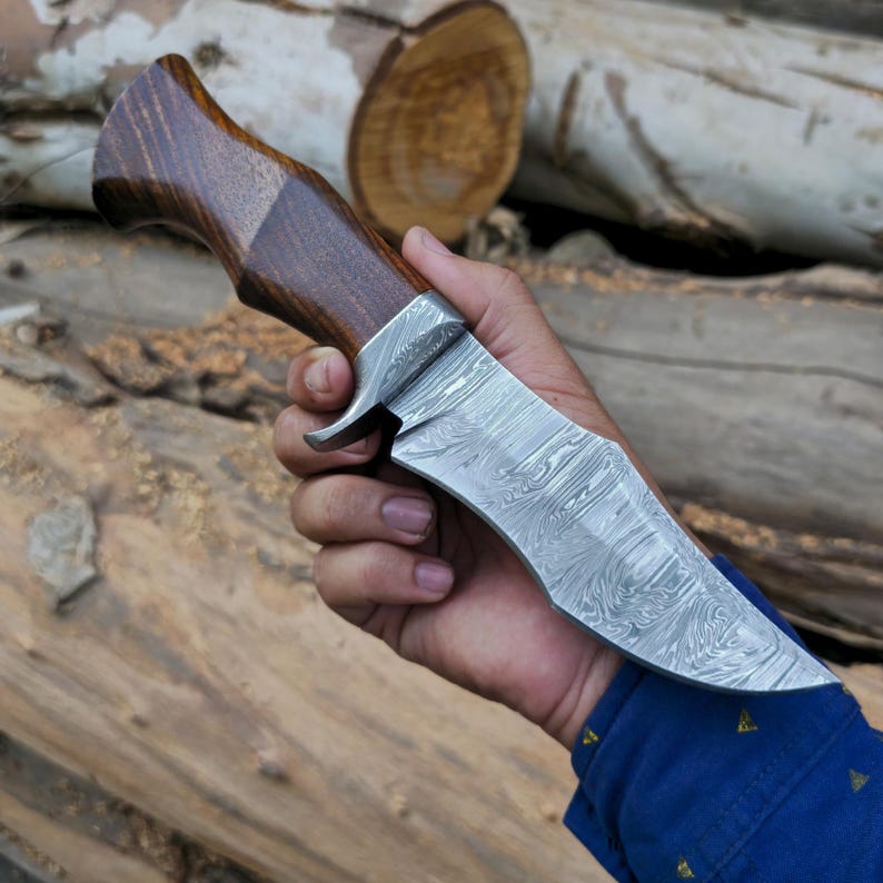 Handmade Damascus Steel Bushcraft Hunting Survival knife with Horizontal Carry Leather Sheath