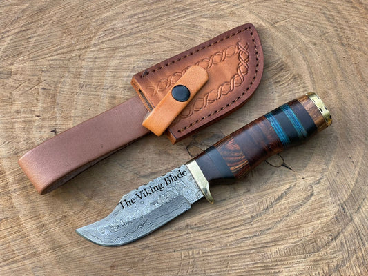Handmade Damascus Skinner Knife – 7” Hunting Knife with Wooden Handle & Leather Sheath