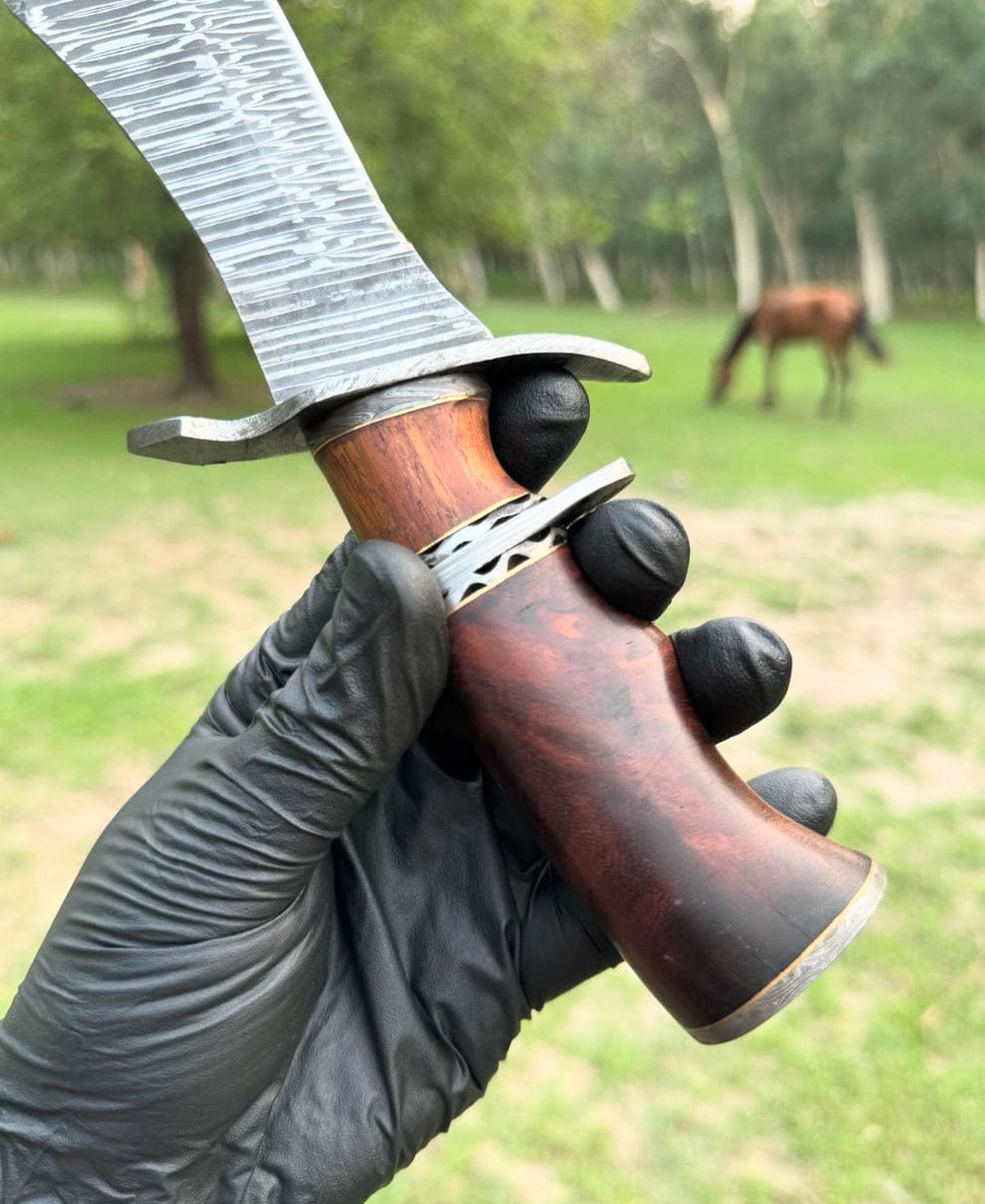 Damsacus Steel Hunting Bowie Knife Wooden Handle