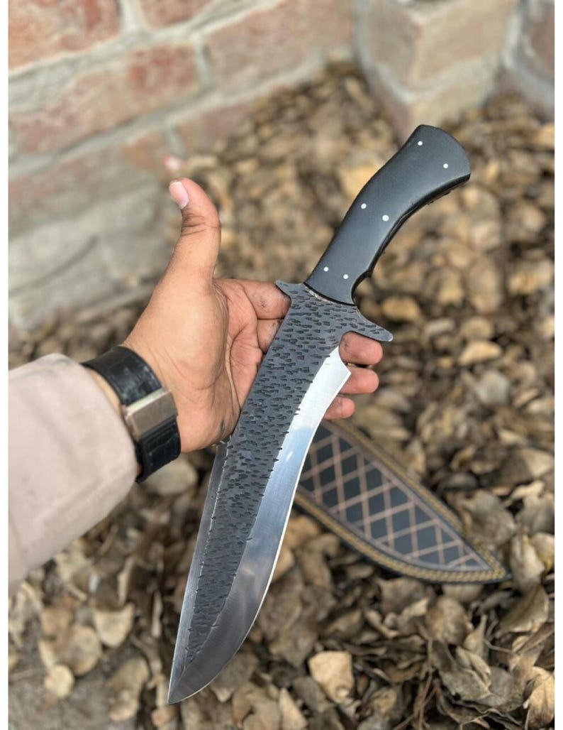 Hand-Forged High Carbon Steel Hunting Knife