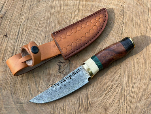 Handmade Damascus Skinner Knife – 7” Hunting Knife with Wooden Handle & Leather Sheath