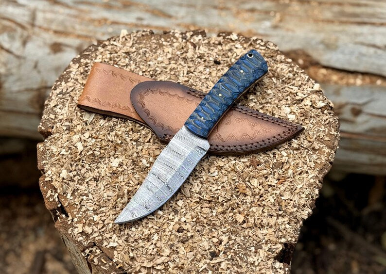 Handmade Damascus Steel Skinner Knife Ergonomic Handle With Leather Sheath