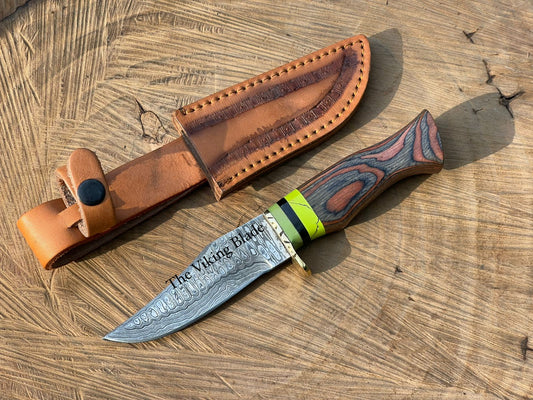 Handmade Damascus Skinner Knife – 7” Hunting Knife with Wooden Handle & Leather Sheath
