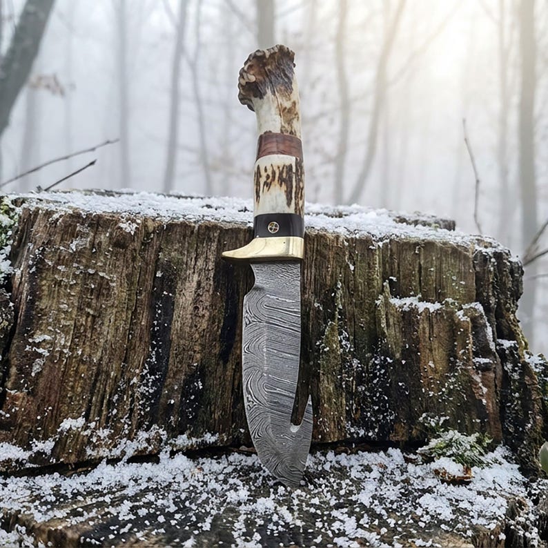 Damascus Gut Hook Skinner Knife: Antler Crown Handle, Leather Sheath