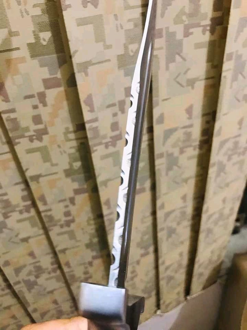 18" D2 Steel Stag Bushcraft Bowie Knife