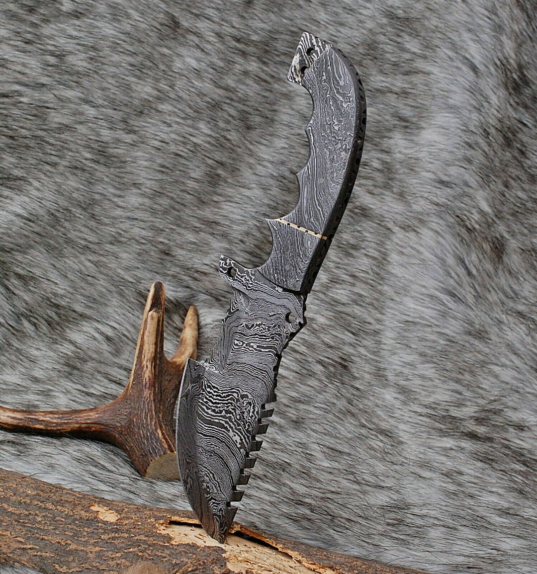 CUSTOM HAND FORGED DAMASCUS STEEL KNIFE TRACKER KNIFE