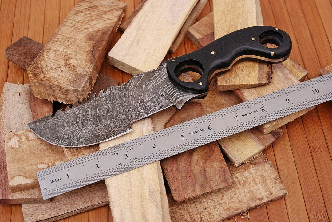 CUSTOM HANDMADE DAMASCUS STEEL HUNTING / TRACKER KNIFE